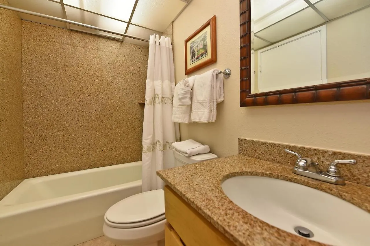 Дом отдыха Kaanapali Shores 403 Кахана
